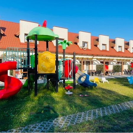 Niebieskie Migdaly Grzybowo  Exterior foto